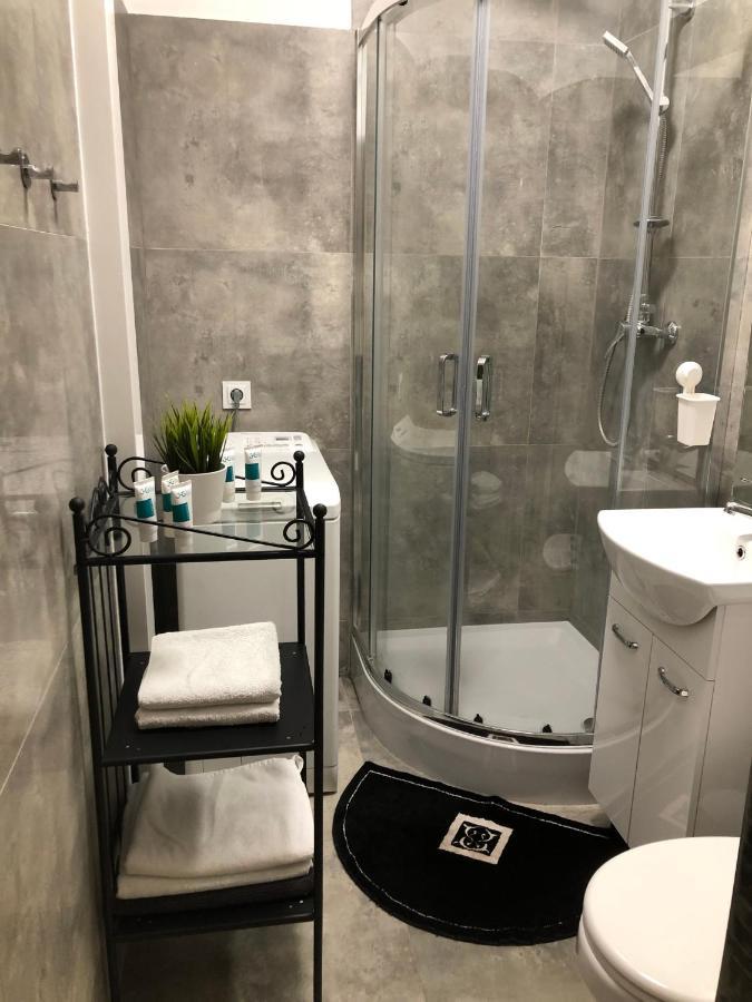 Reagan Park Apartament กดัญสก์ ภายนอก รูปภาพ